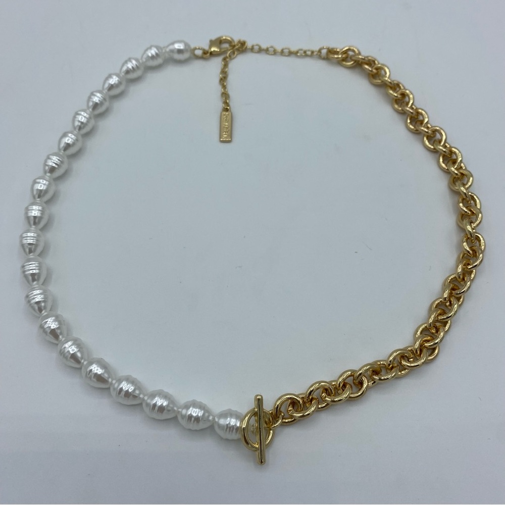 NWOT SugarFix by Bauble Bar Faux Pearl Toggle Necklace